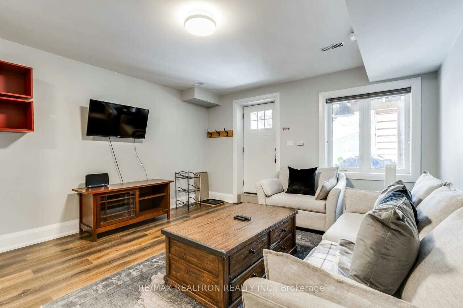 Lower-1319 Gerrard Street E, Toronto, ON, M4L 1Y8 - 3