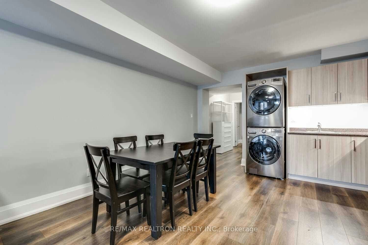 Lower-1319 Gerrard Street E, Toronto, ON, M4L 1Y8 - 12