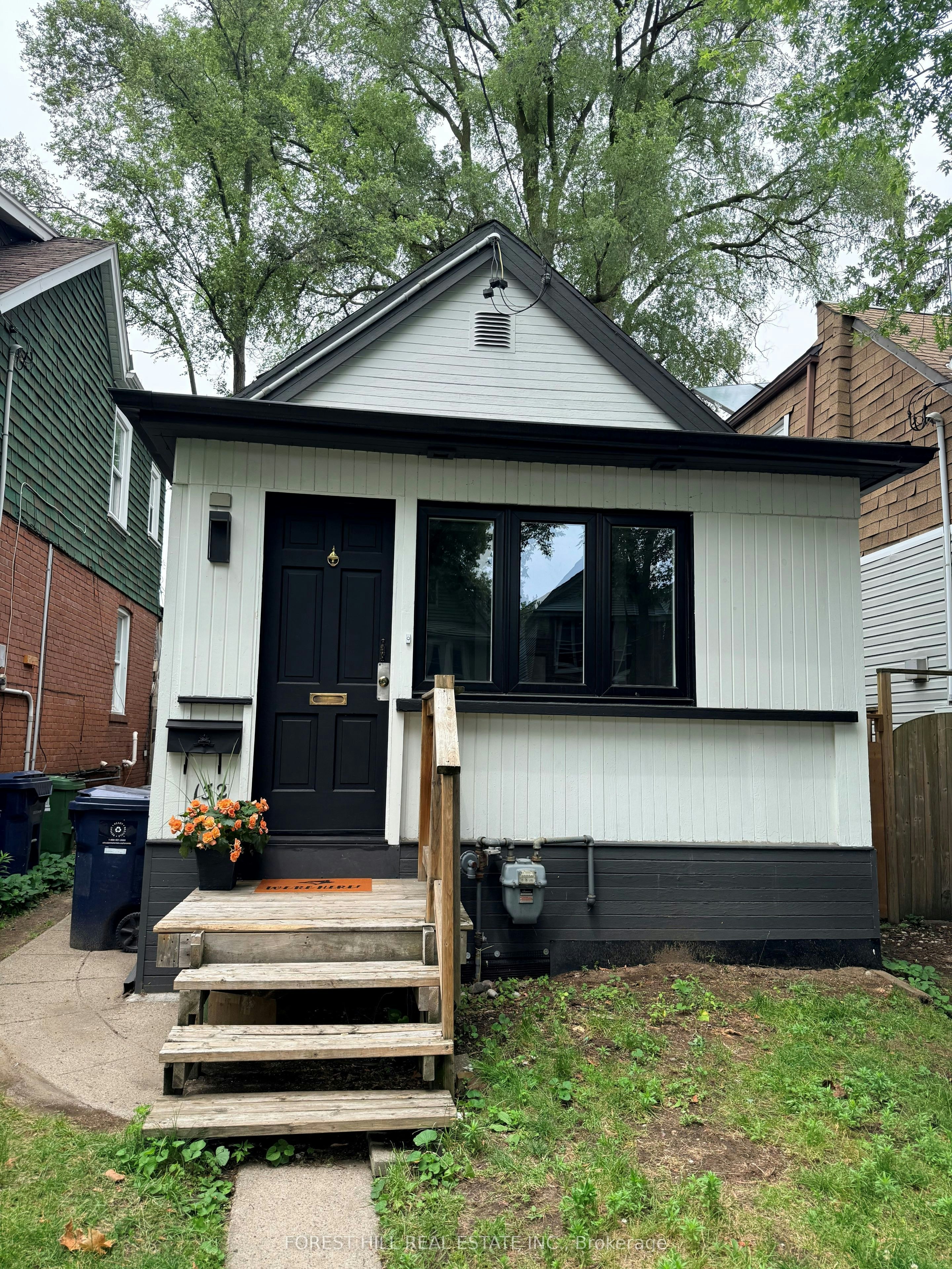 132 Hazelwood Avenue, Toronto, ON, M4J 1K5