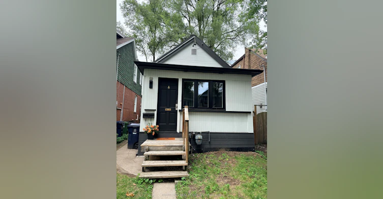 132 Hazelwood Avenue, Toronto, ON, M4J 1K5