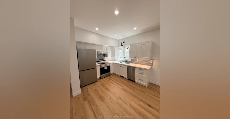 132 Hazelwood Avenue, Toronto, ON, M4J 1K5 - 4