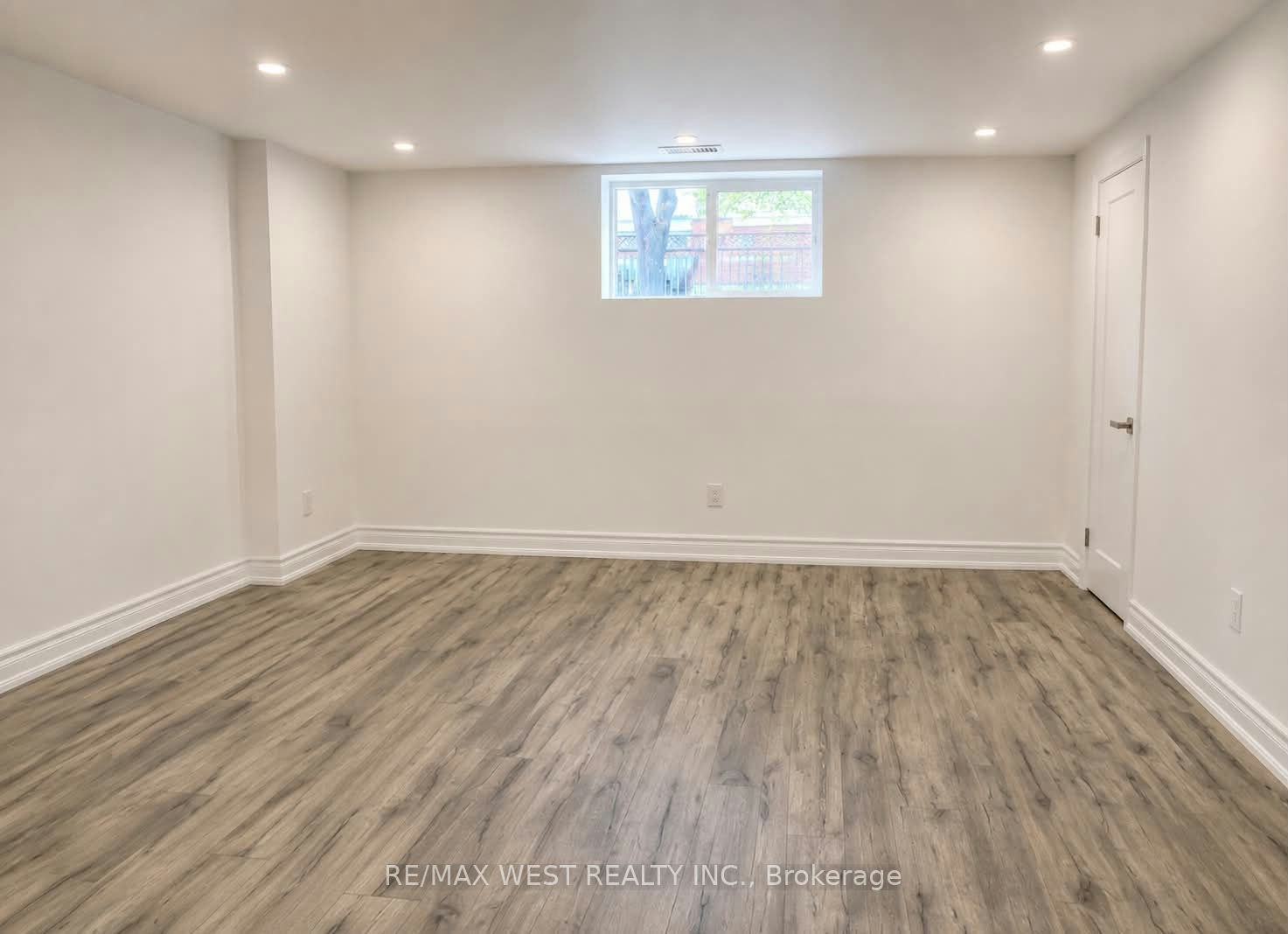 908 Lynx Avenue, Pickering, ON, L1W 2K7 - 7