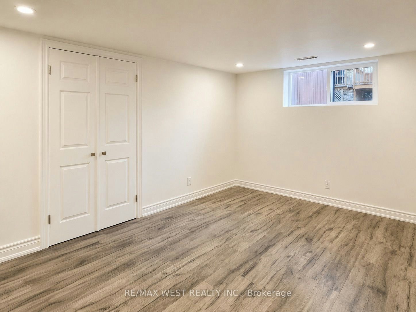 908 Lynx Avenue, Pickering, ON, L1W 2K7 - 5