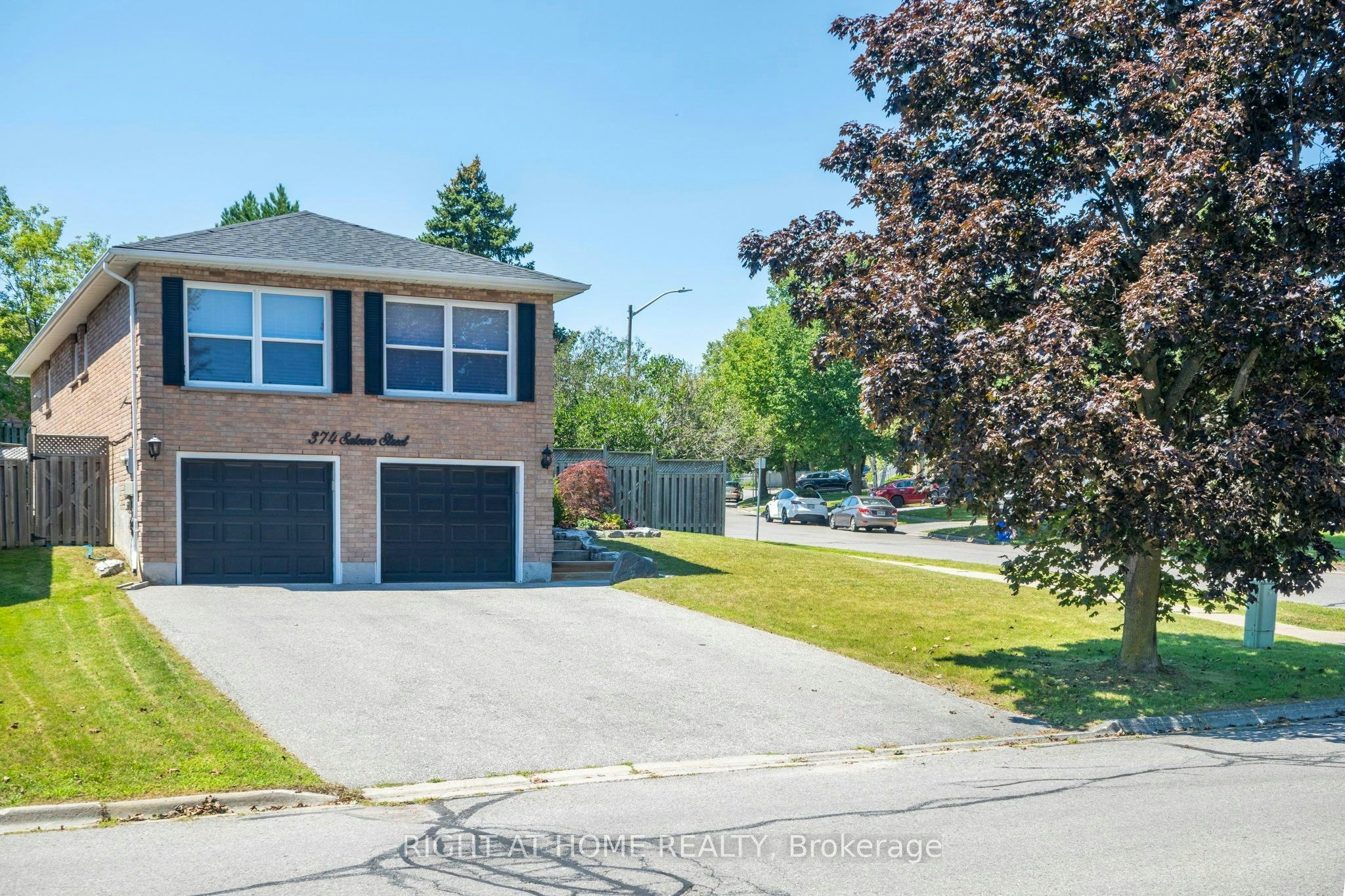 374 Salerno Street, Oshawa, ON, L1J 6W3