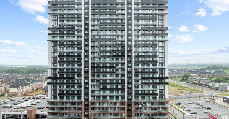 1204-2550 Simcoe Street N, Oshawa, ON, L1L 0R5