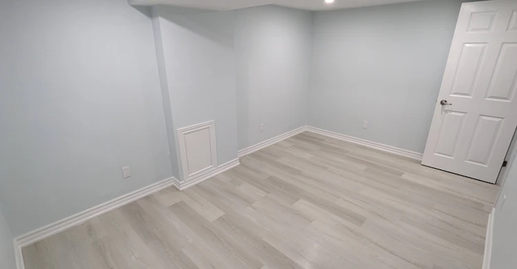 Lower-90 Oakvale Avenue, Toronto, ON, M4J 1J1 - 8