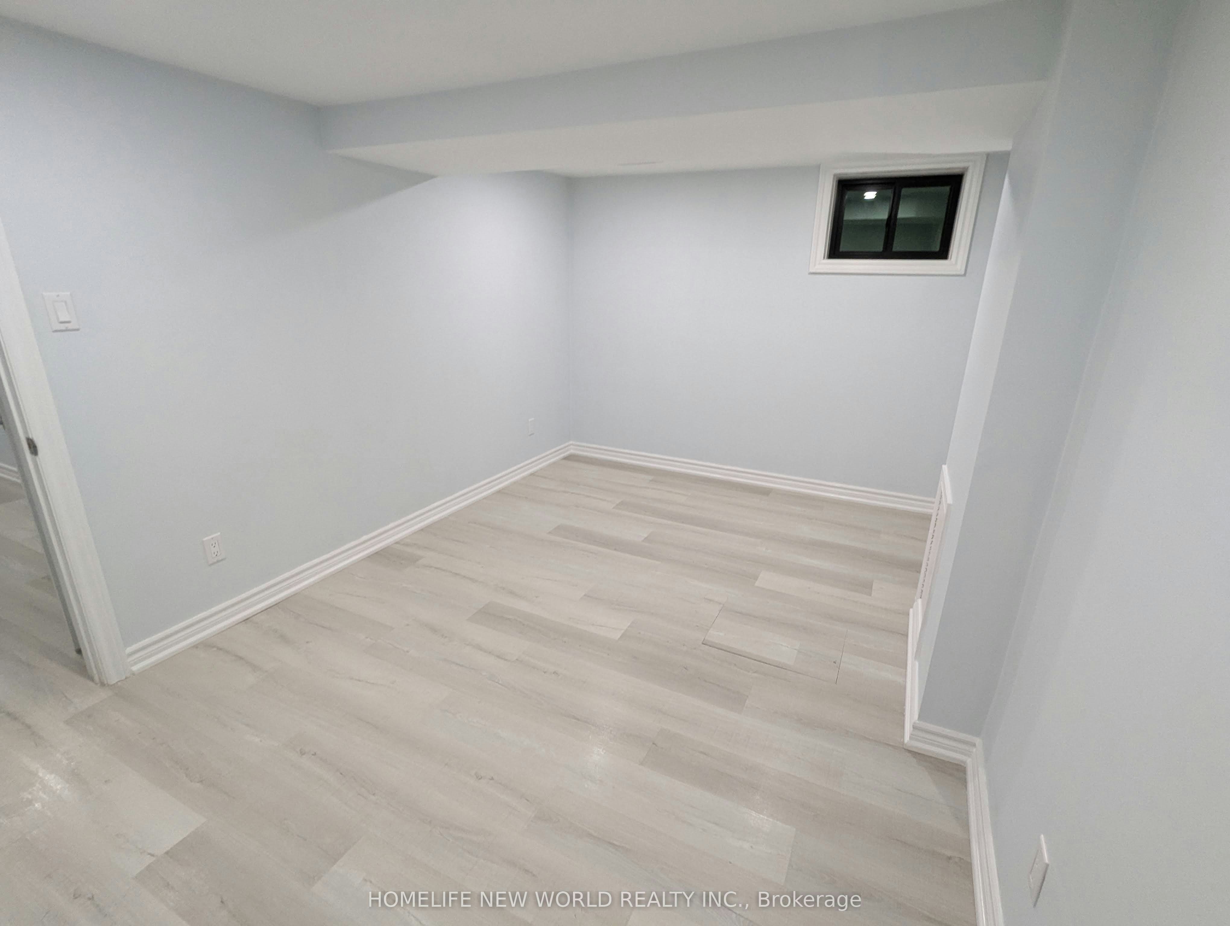 Lower-90 Oakvale Avenue, Toronto, ON, M4J 1J1 - 7