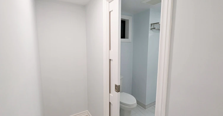 Lower-90 Oakvale Avenue, Toronto, ON, M4J 1J1 - 12