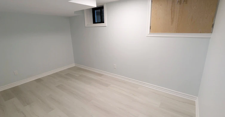Lower-90 Oakvale Avenue, Toronto, ON, M4J 1J1 - 5