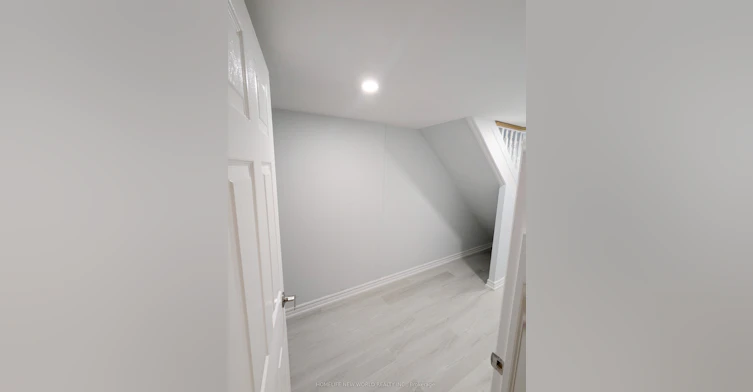 Lower-90 Oakvale Avenue, Toronto, ON, M4J 1J1 - 10