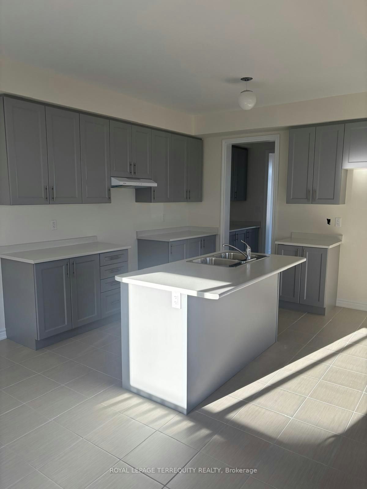 2540 Hibiscus Drive, Pickering, ON, L1X 0M6 - 24