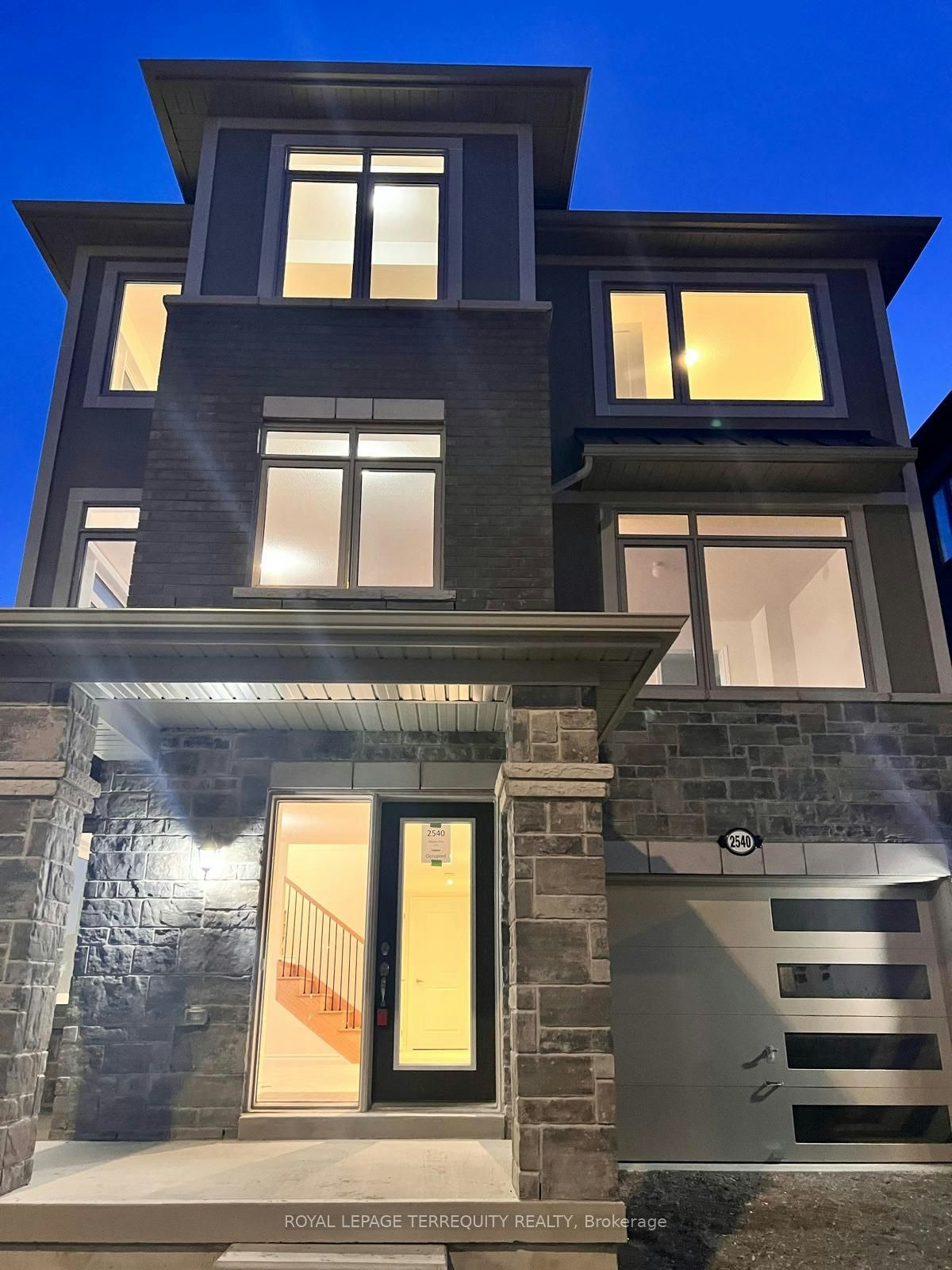 2540 Hibiscus Drive, Pickering, ON, L1X 0M6 - 44