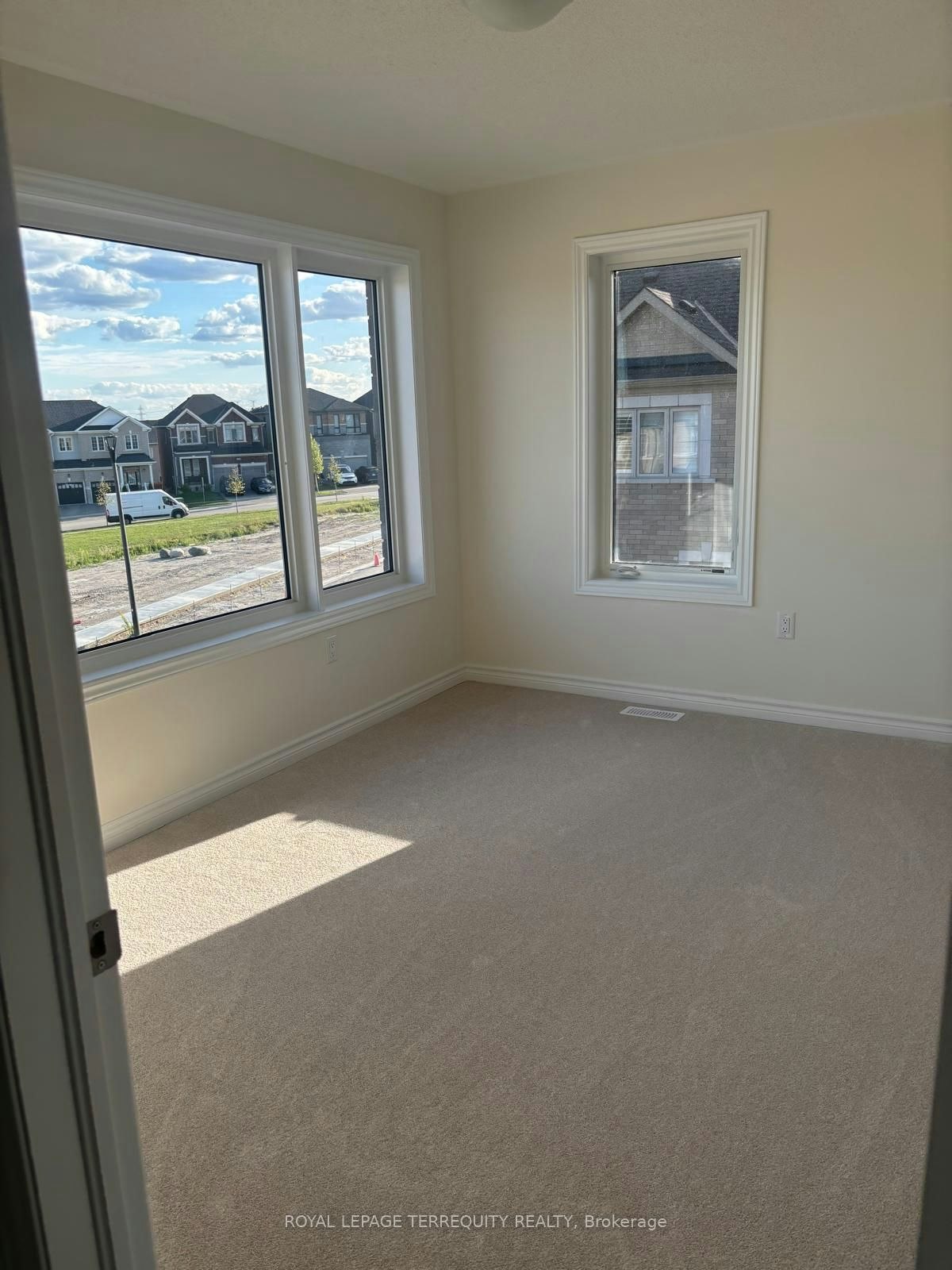 2540 Hibiscus Drive, Pickering, ON, L1X 0M6 - 42