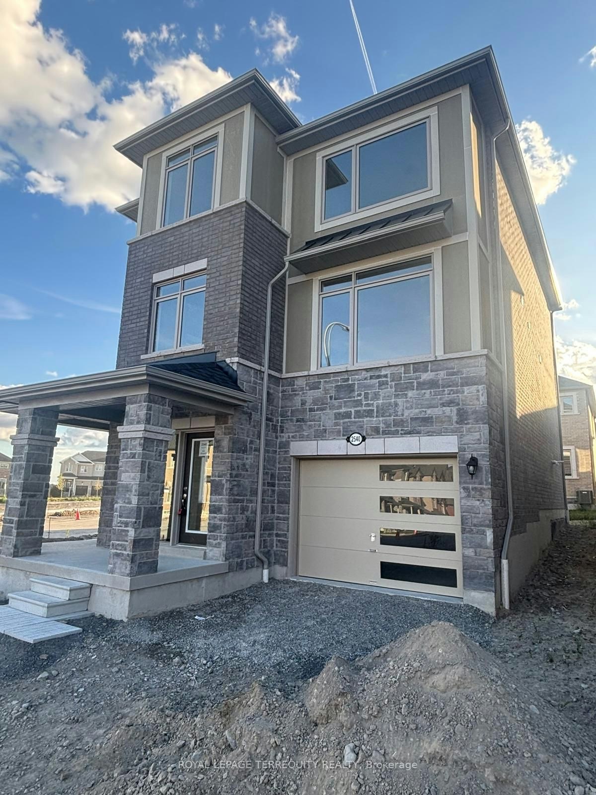 2540 Hibiscus Drive, Pickering, ON, L1X 0M6 - 8