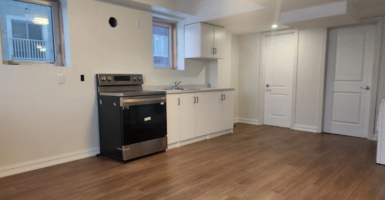 2540 Hibiscus Drive, Pickering, ON, L1X 0M6 - 2