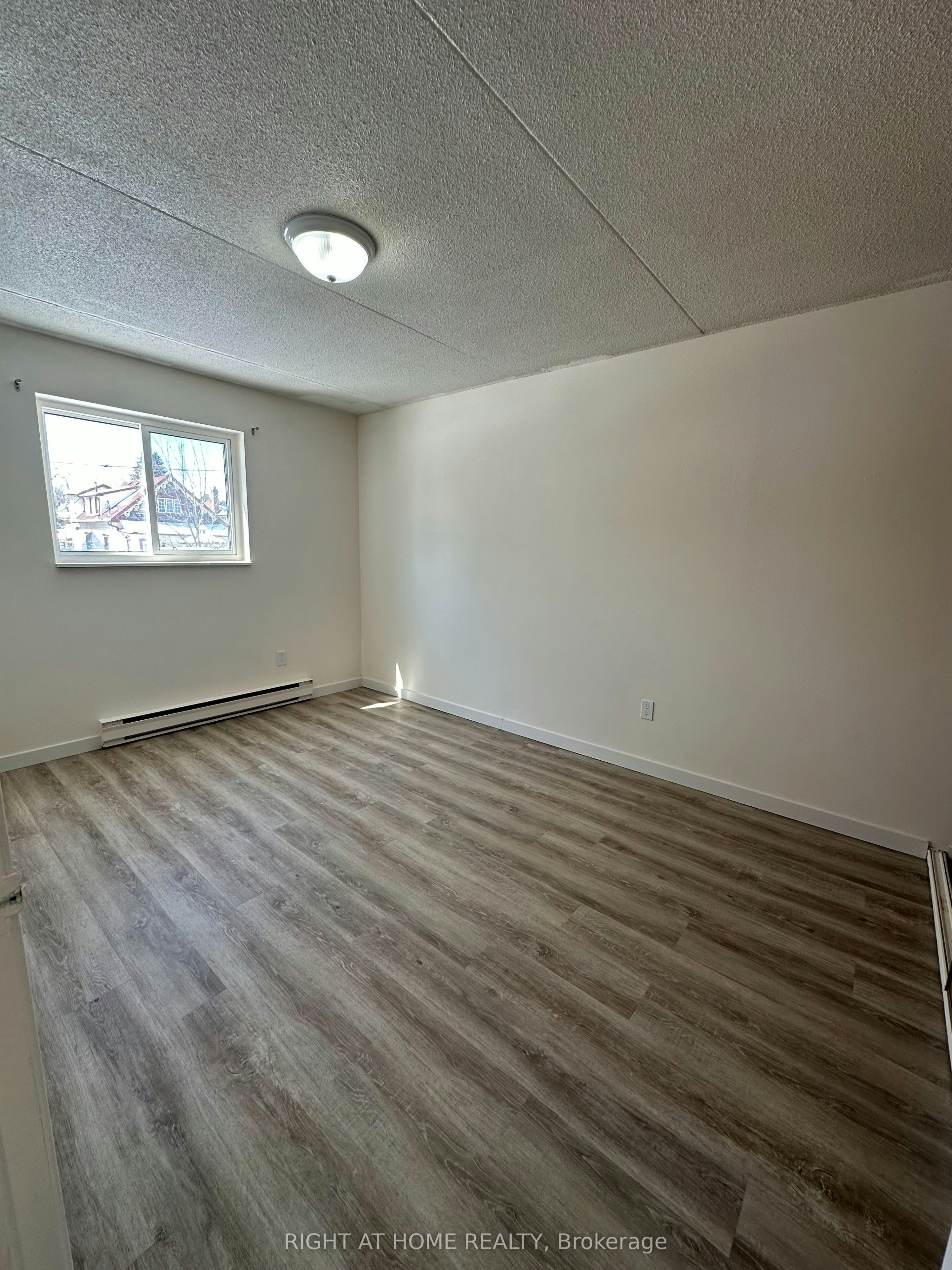 201-555 Oxford Street, Oshawa, ON, L1J 3V5 - 9