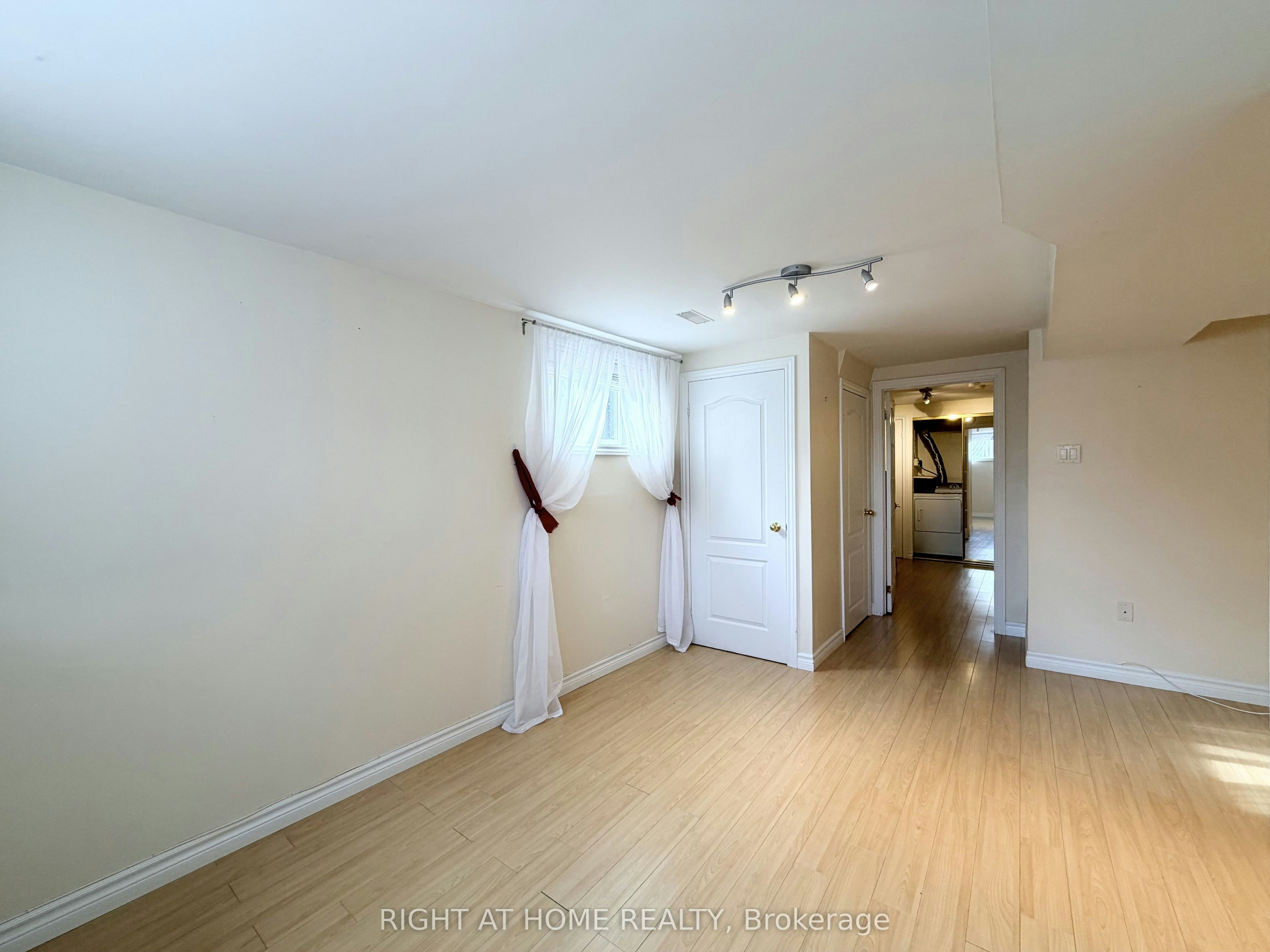 1502 O'hara Court, Oshawa, ON, L1J 8A3 - 42