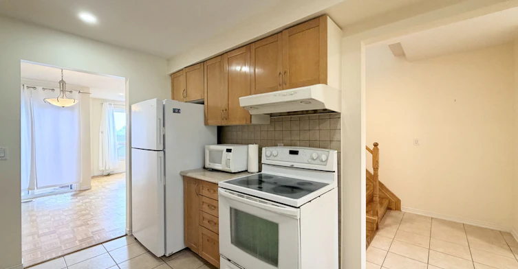 1502 O'hara Court, Oshawa, ON, L1J 8A3 - 7