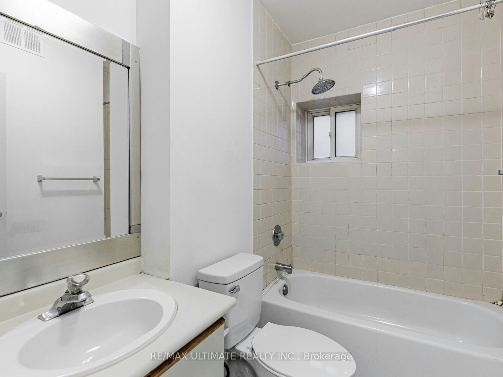 4-996 Queen Street E, Toronto, ON, M4M 1K1 - 13