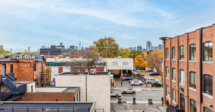 4-996 Queen Street E, Toronto, ON, M4M 1K1 - 3