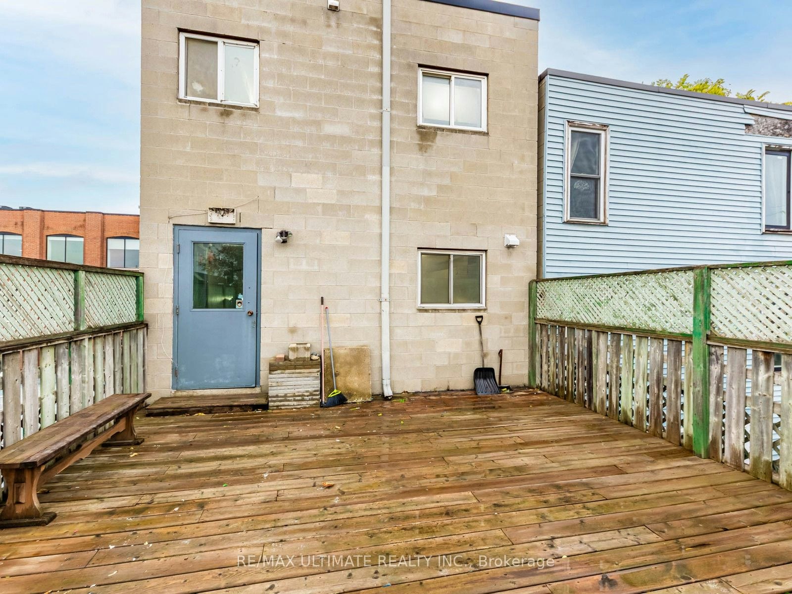 4-996 Queen Street E, Toronto, ON, M4M 1K1 - 2