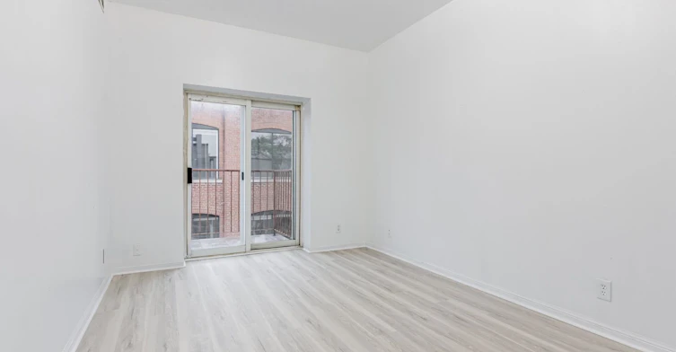 4-996 Queen Street E, Toronto, ON, M4M 1K1 - 10