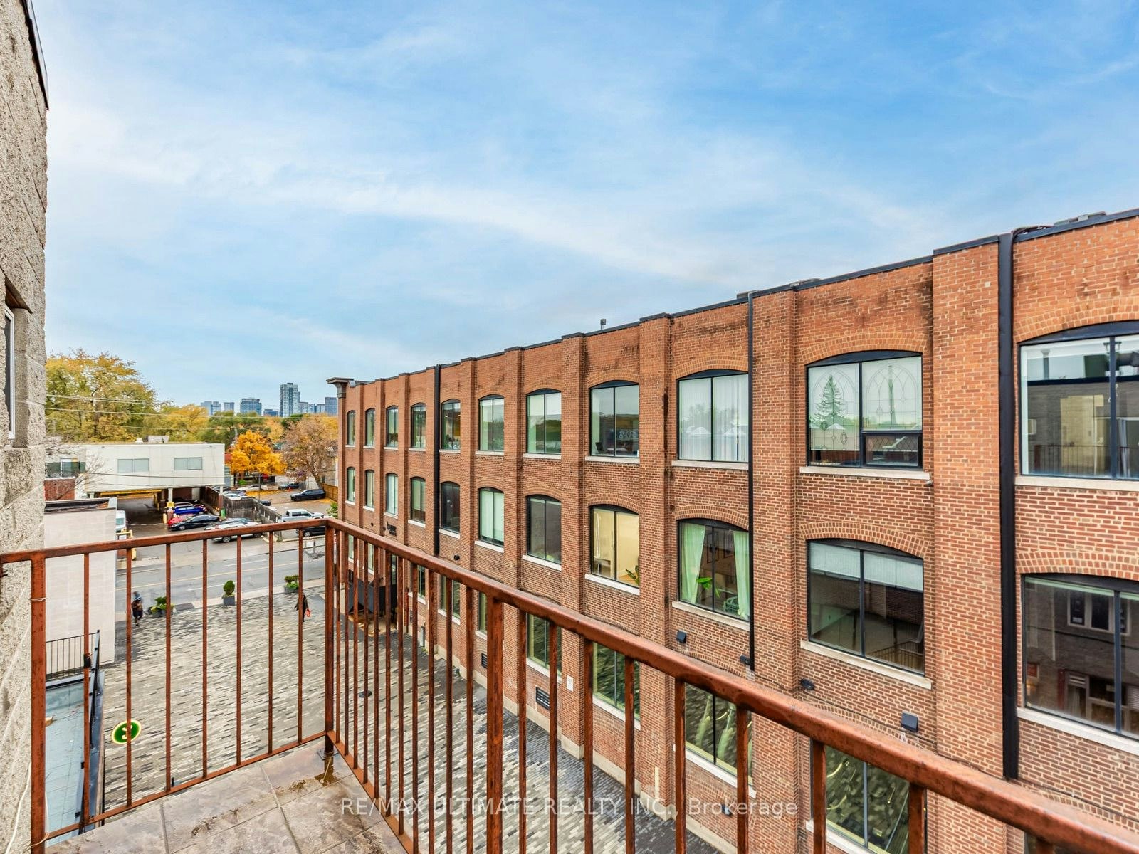 4-996 Queen Street E, Toronto, ON, M4M 1K1 - 4