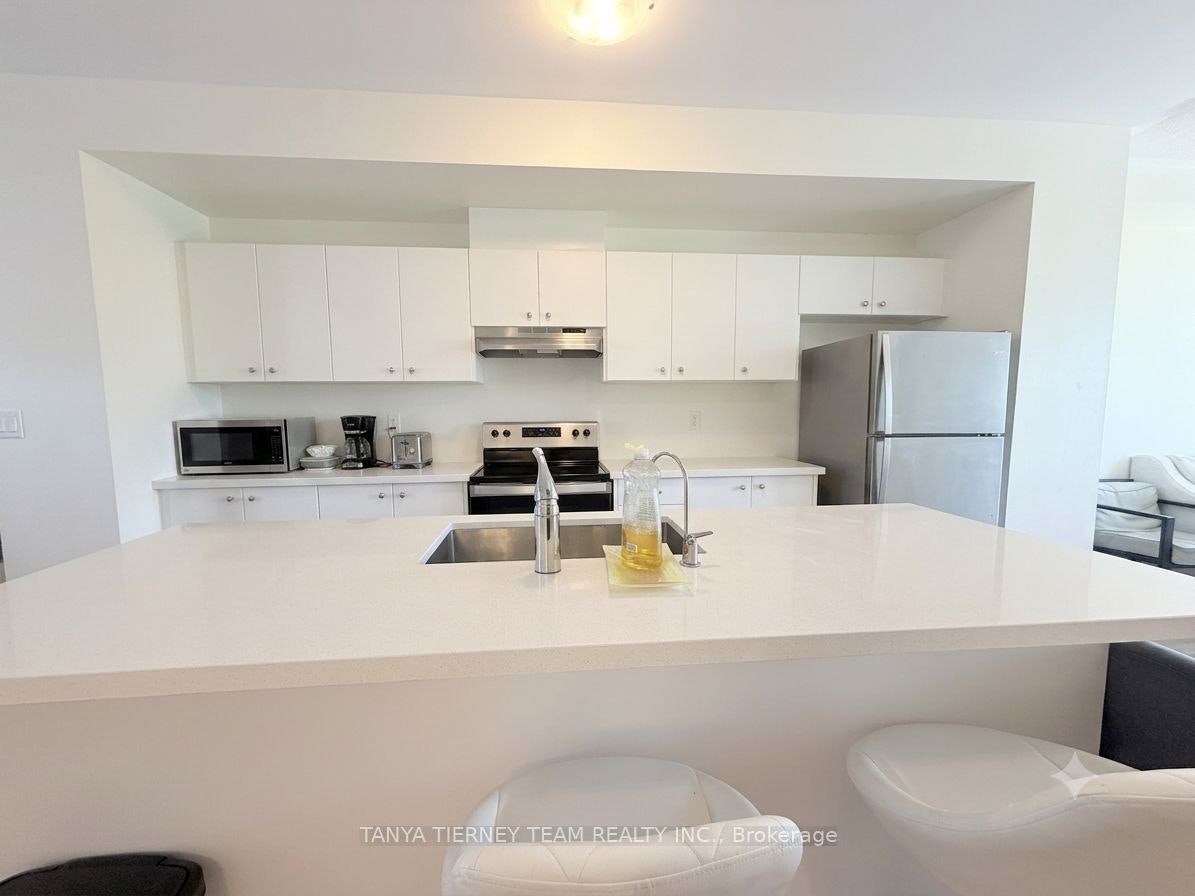 56 Emmas Way, Whitby, ON, L1R 0S7 - 12