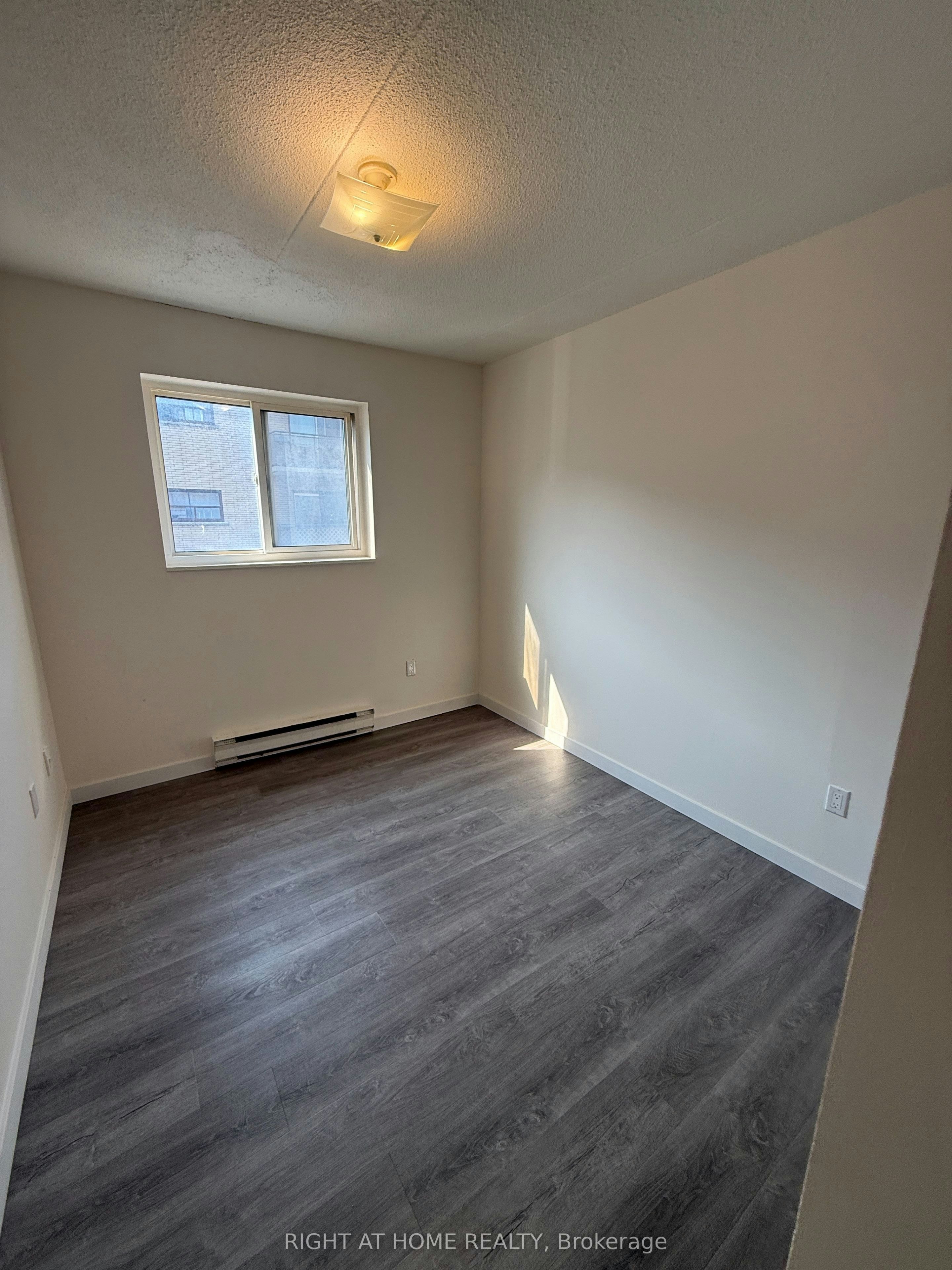 205-555 Oxford Street, Oshawa, ON, L1J 3V5 - 8