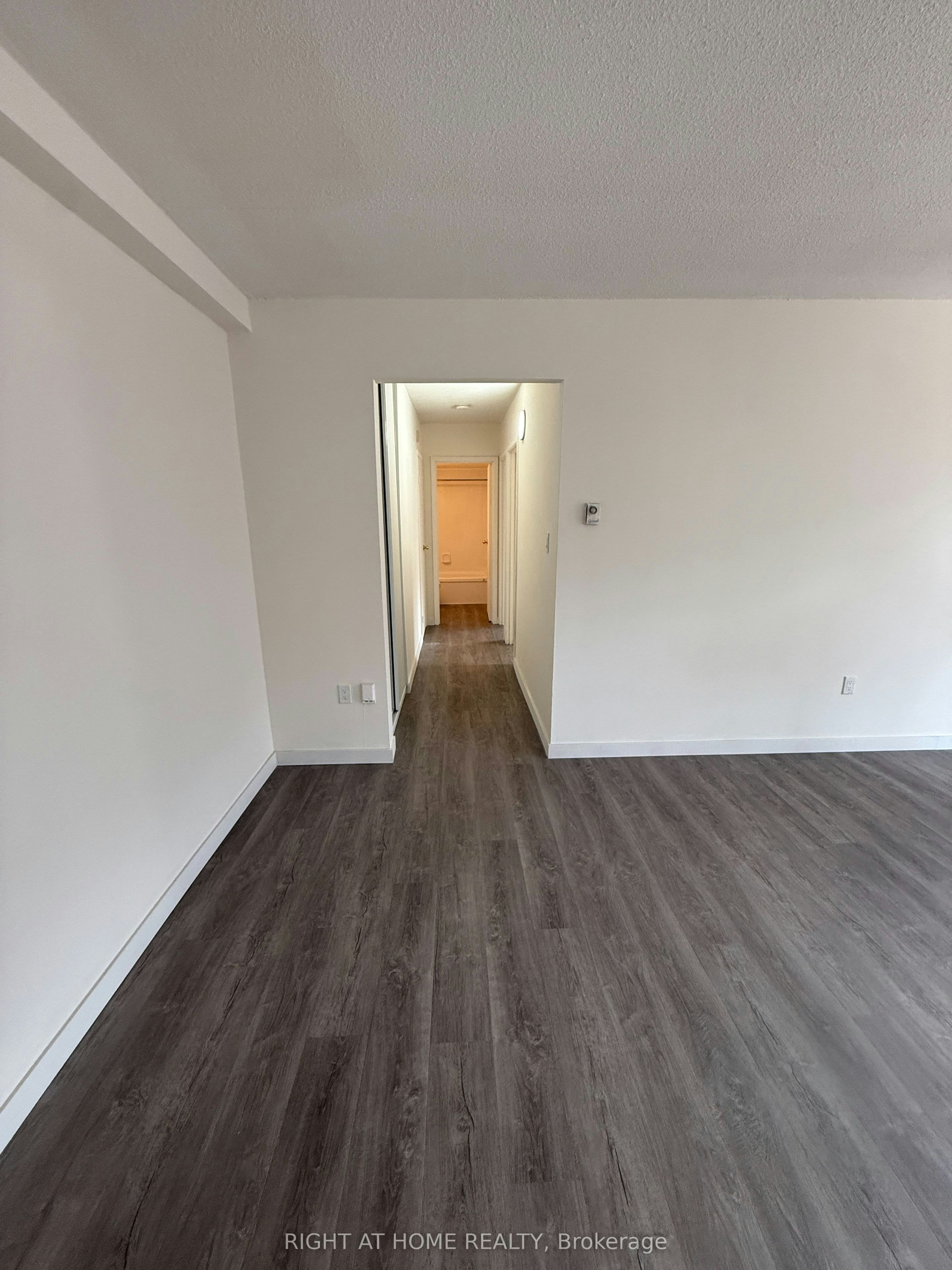 205-555 Oxford Street, Oshawa, ON, L1J 3V5 - 2