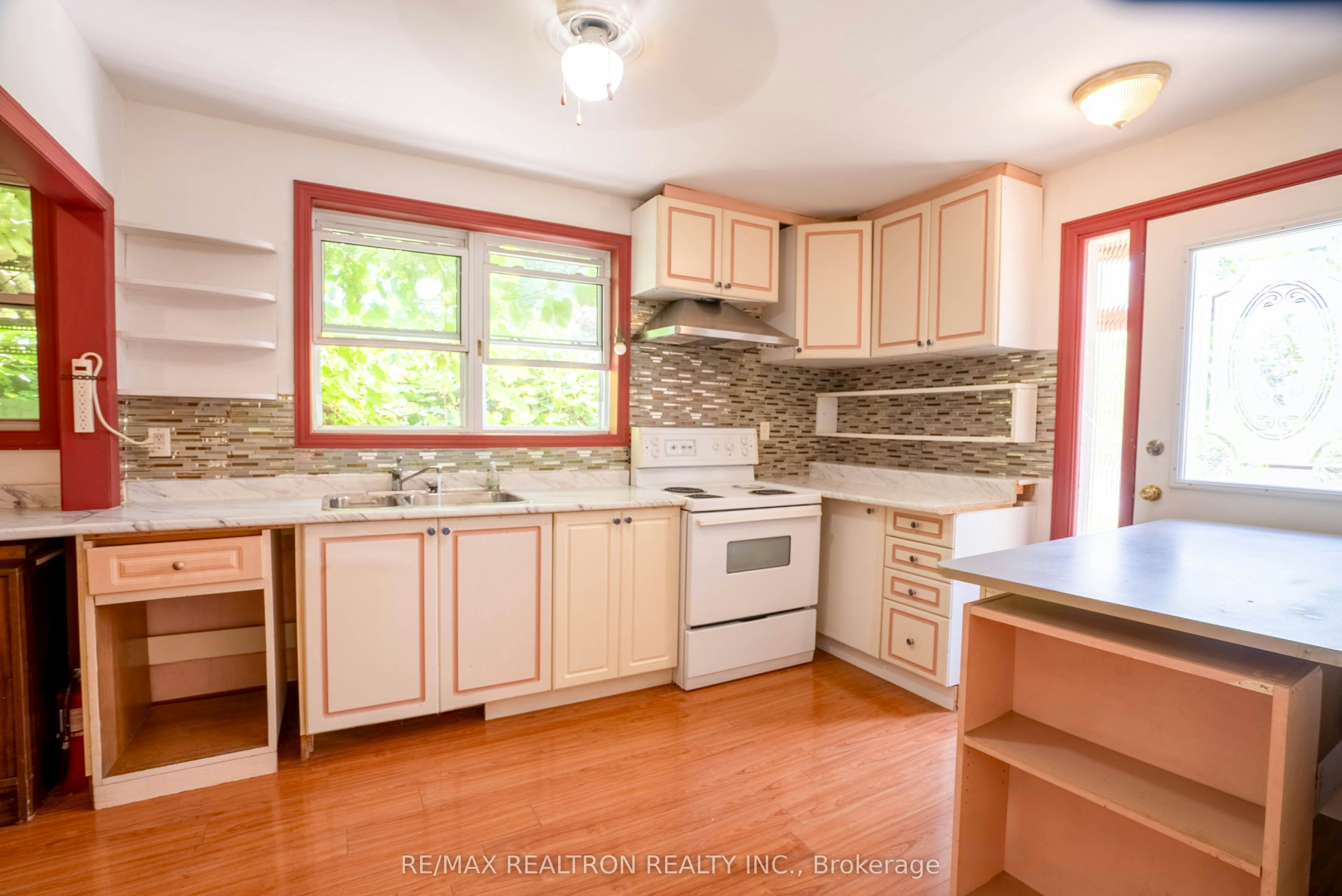 5332 Lawrence Avenue E, Toronto, ON, M1C 1R4 - 24