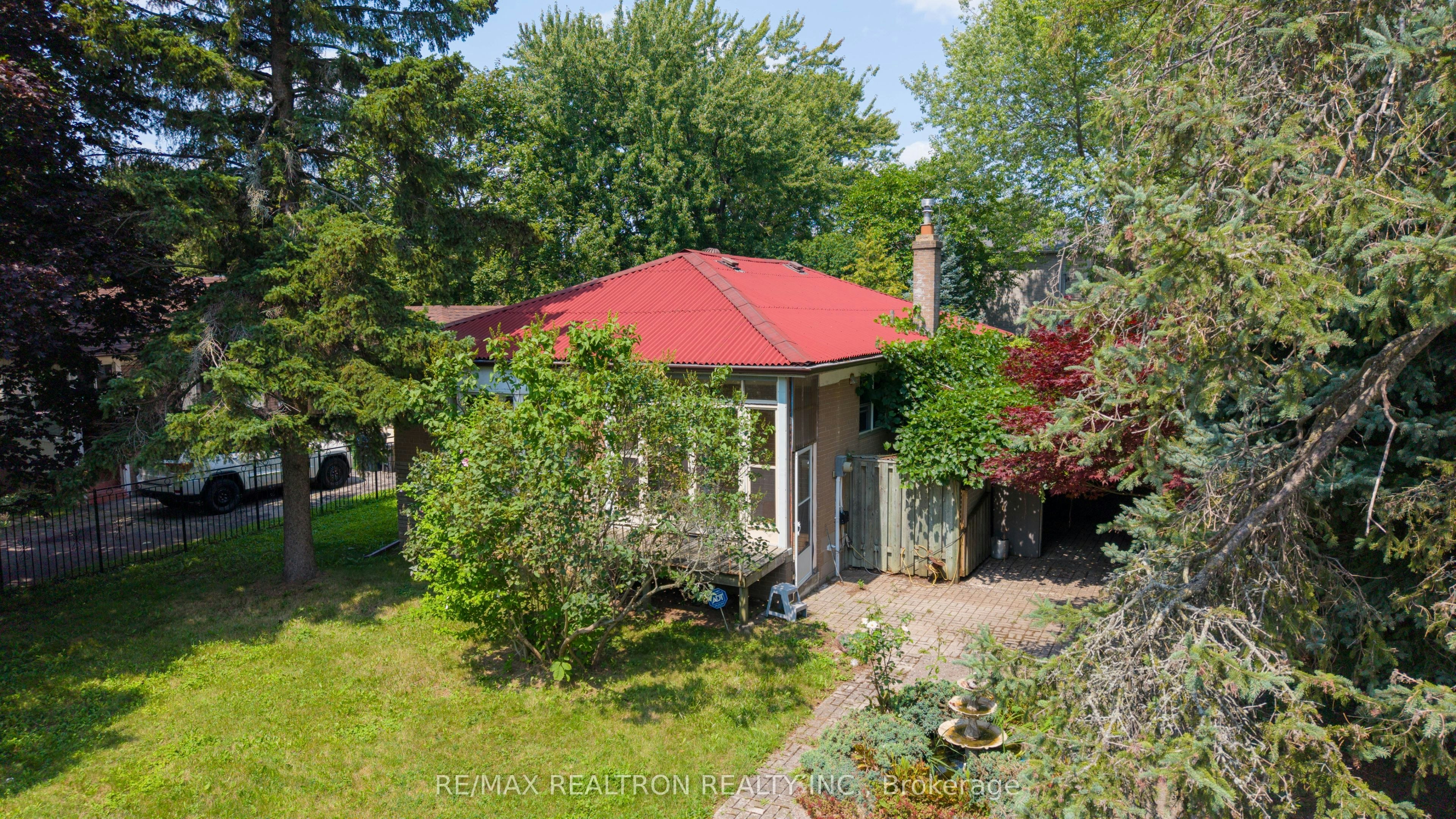 5332 Lawrence Avenue E, Toronto, ON, M1C 1R4 - 2