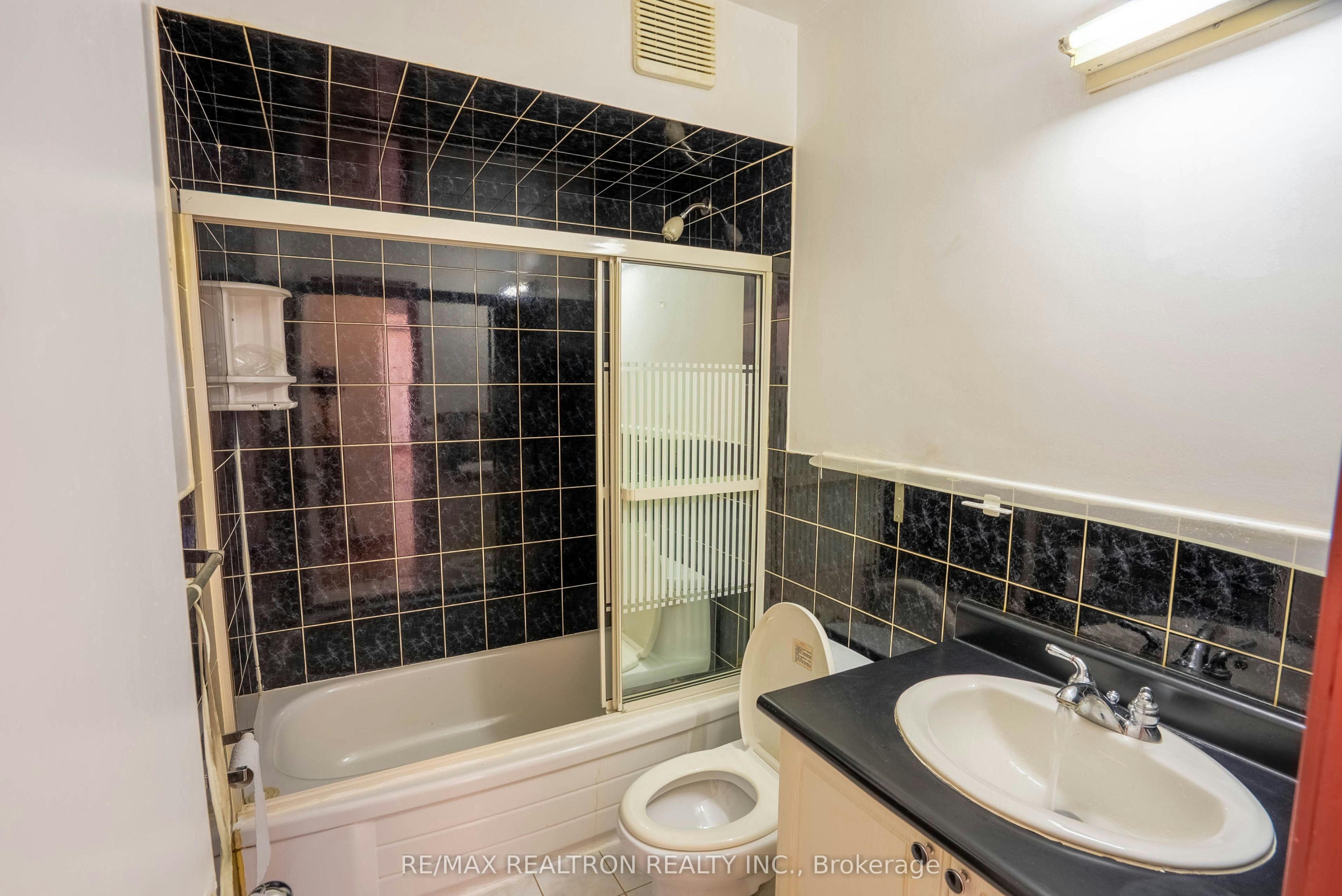 5332 Lawrence Avenue E, Toronto, ON, M1C 1R4 - 17