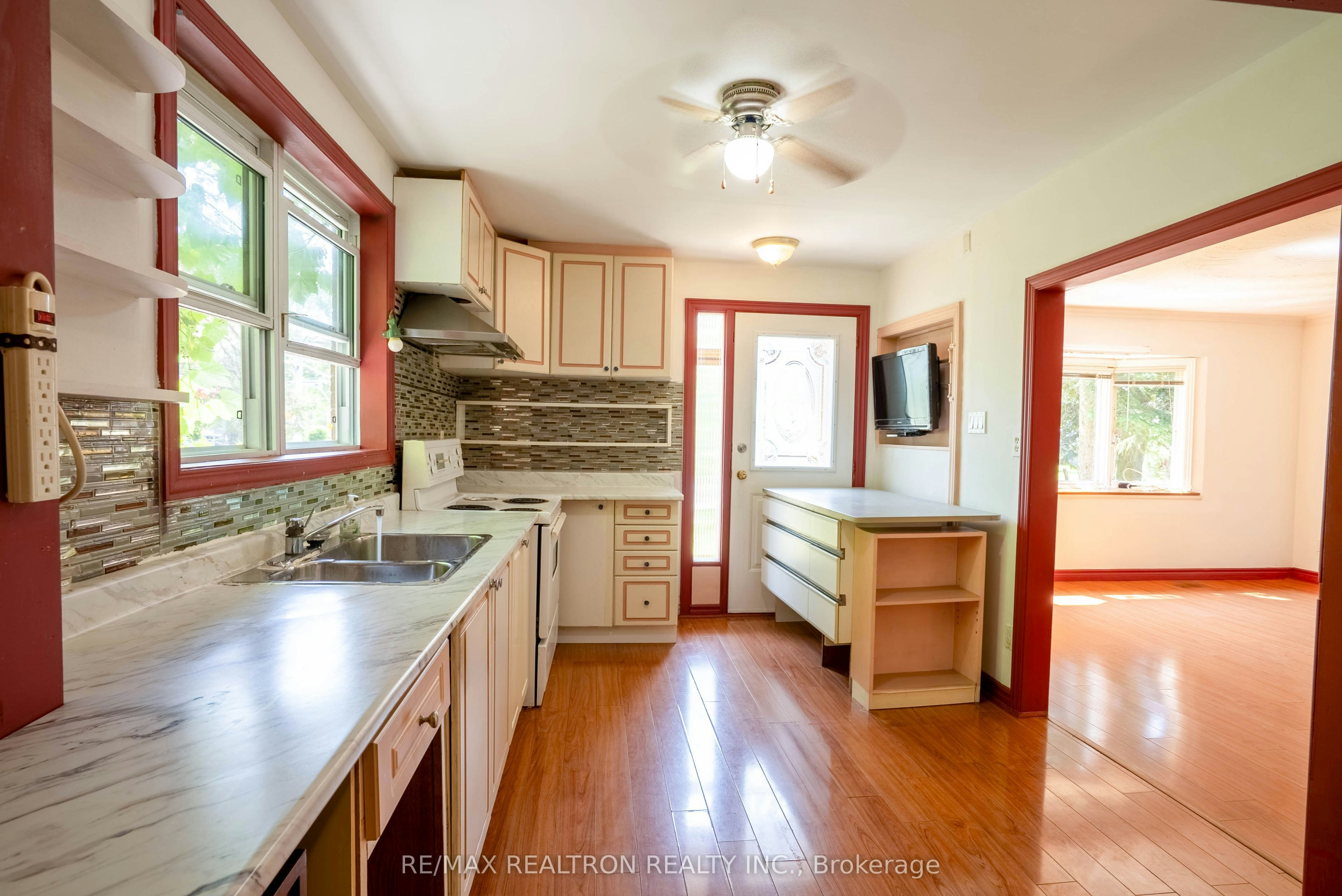 5332 Lawrence Avenue E, Toronto, ON, M1C 1R4 - 22