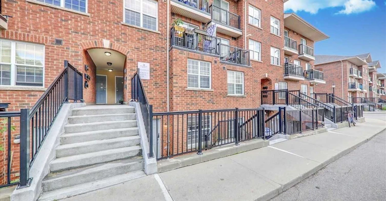 204-35 Strangford Lane, Toronto, ON, M1L 0E5 - 2