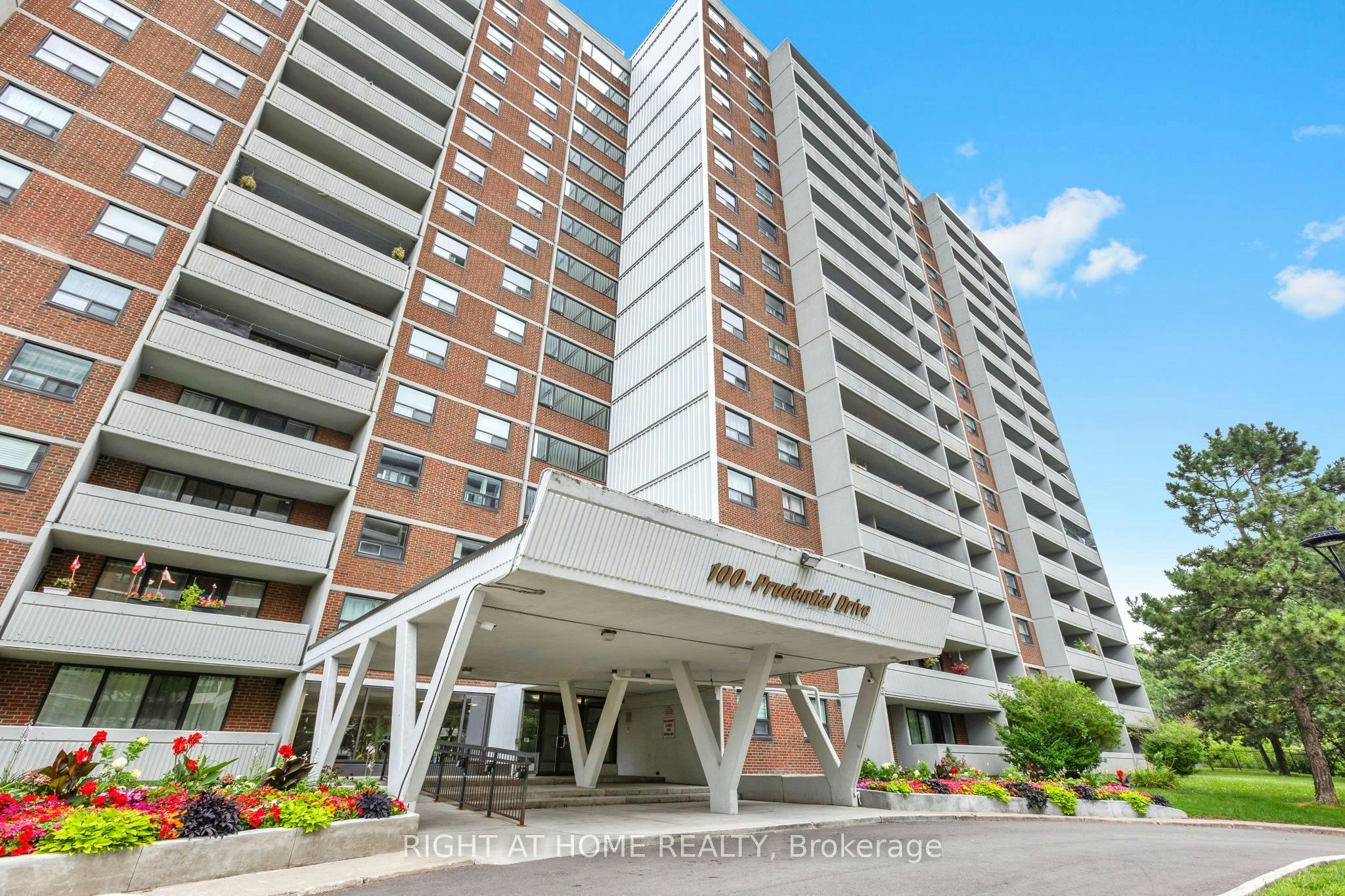 1608-100 Prudential Drive, Toronto, ON, M1P 4V4