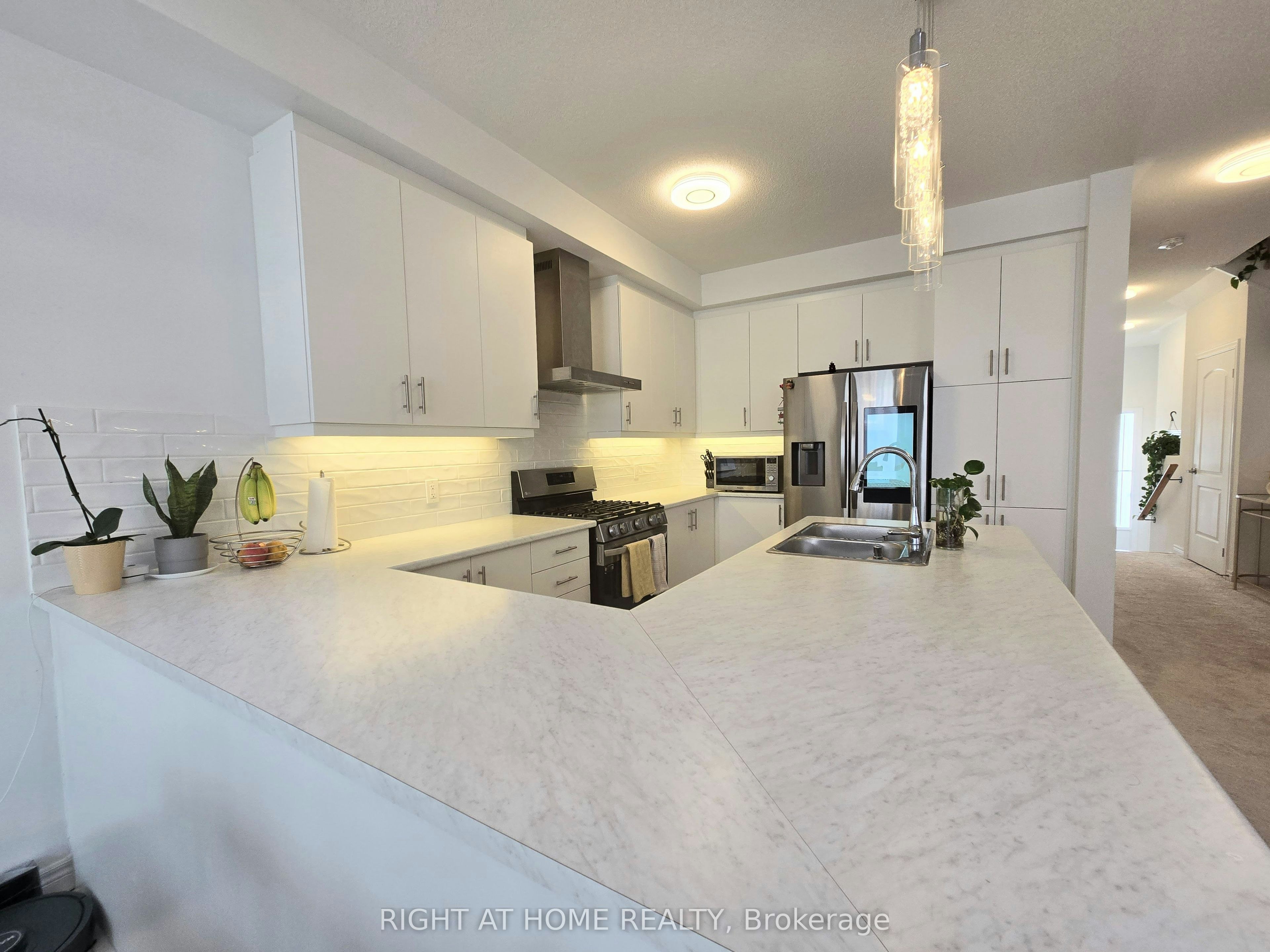 1986 Lowry Drive, Oshawa, ON, L1L 0S3 - 6