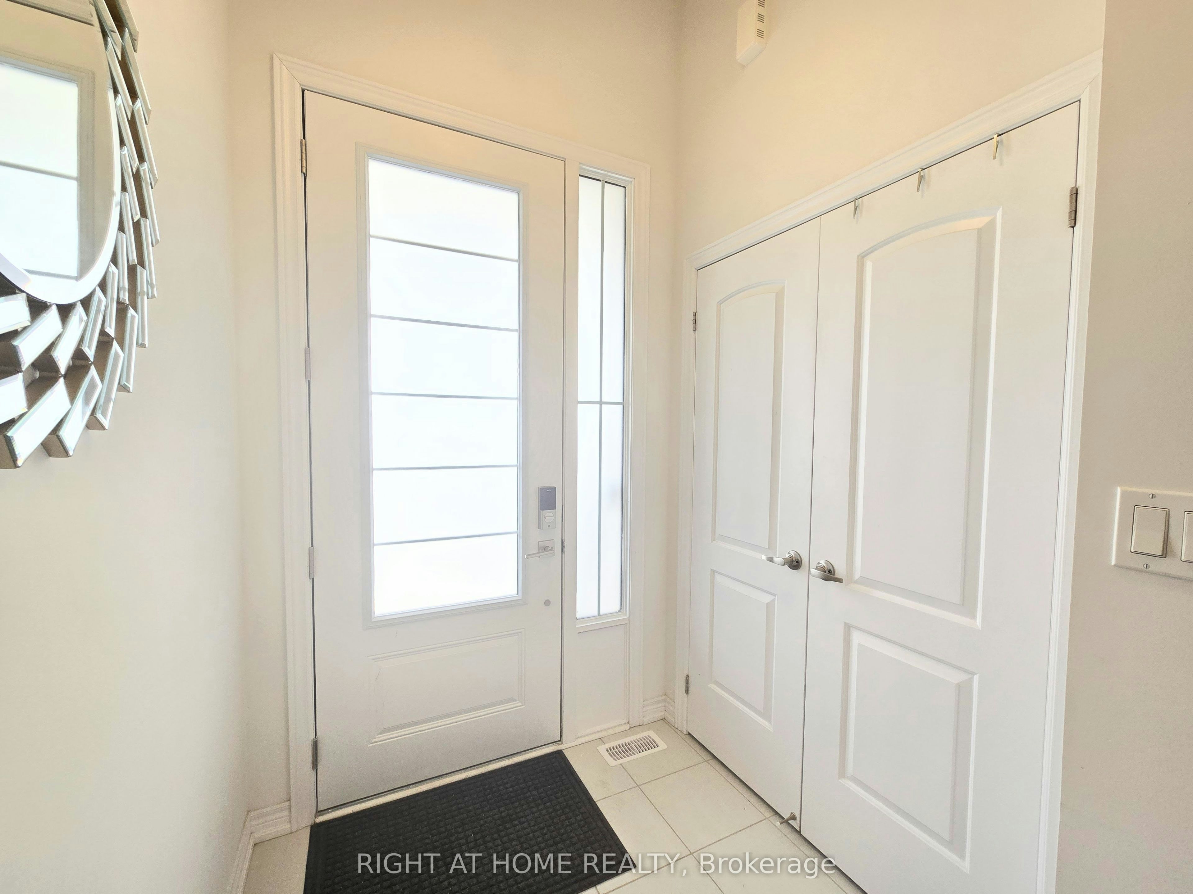 1986 Lowry Drive, Oshawa, ON, L1L 0S3 - 2