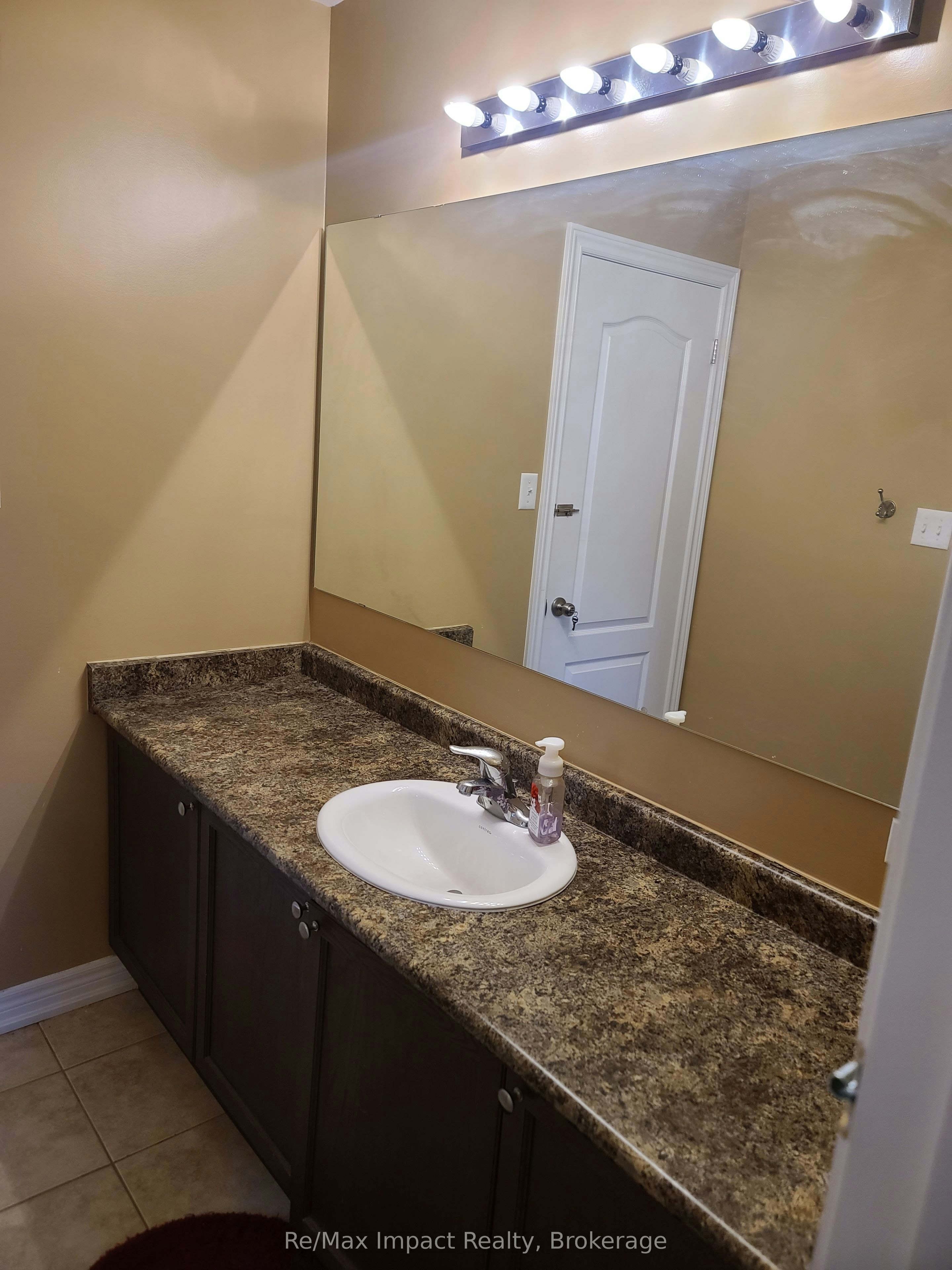 1688 Finkle Drive, Oshawa, ON, L1K 0R5 - 5