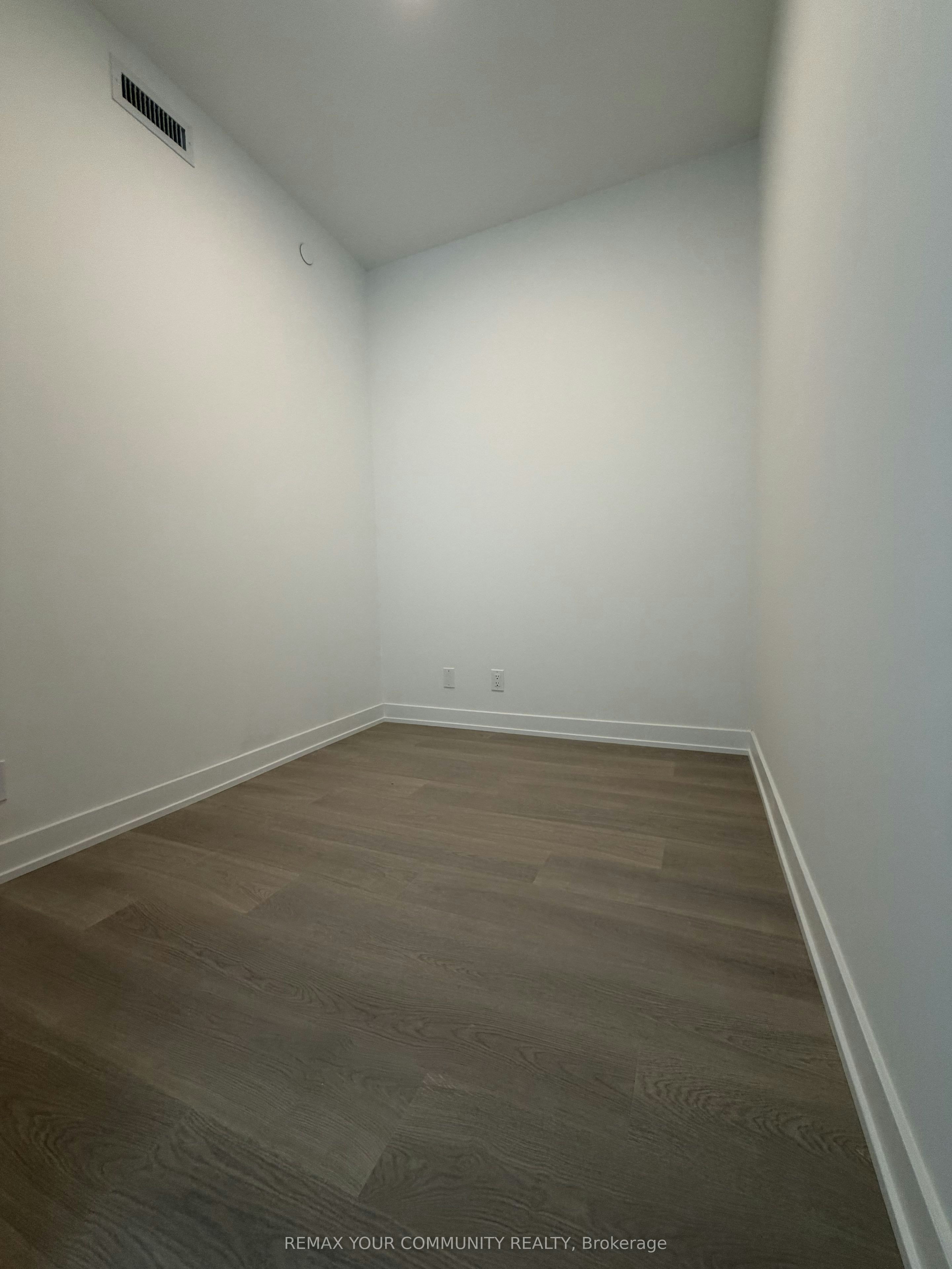 717-20 Deans Drive, Toronto, ON, M1L 0J7 - 3