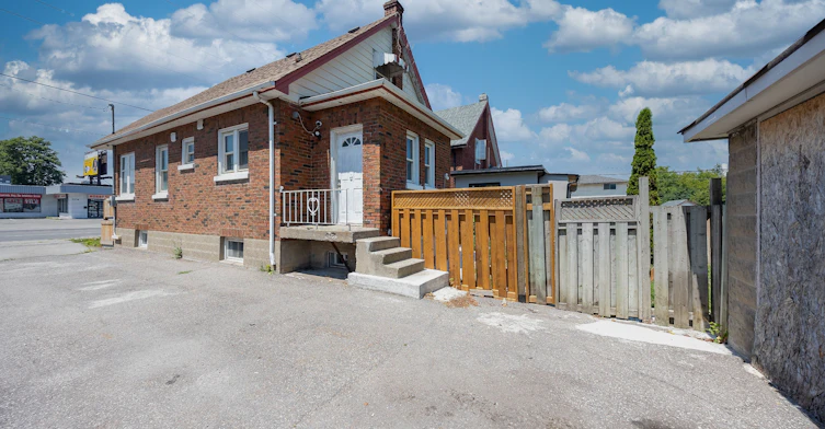 559 Ritson Road S, Oshawa, ON, L1H 5K6 - 3