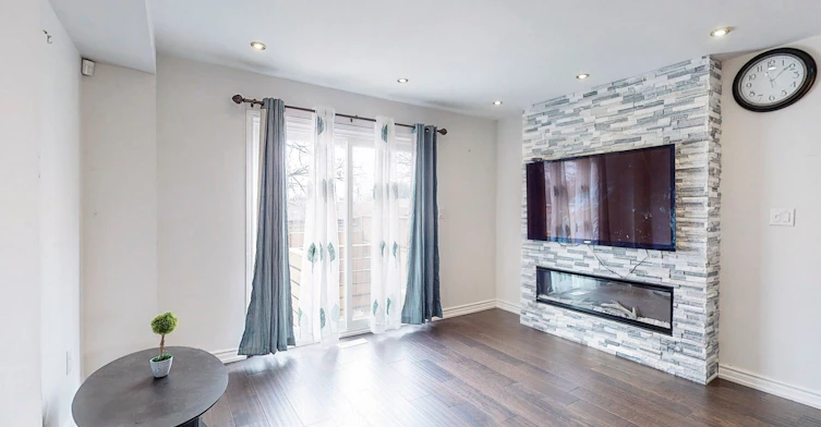 18-1635 Pickering Parkway, Pickering, ON, L1V 6W8 - 4