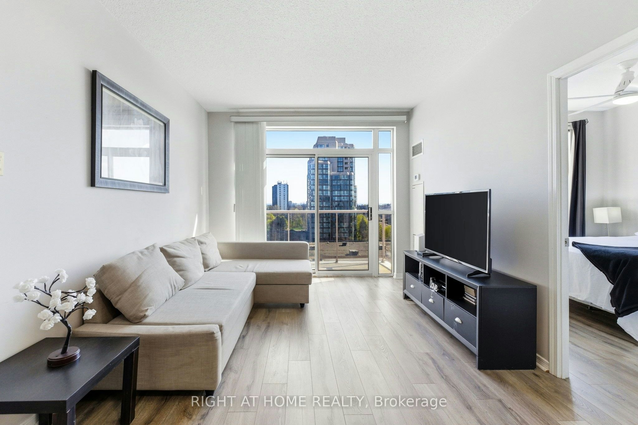 PH01-3650 Kingston Road, Toronto, ON, M1M 3X9