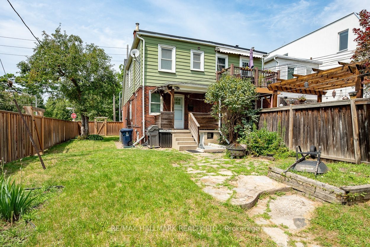 Main-2159 Gerrard Street E, Toronto, ON, M4E 2C4 - 14