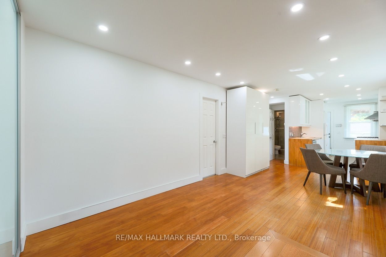 Main-2159 Gerrard Street E, Toronto, ON, M4E 2C4 - 7
