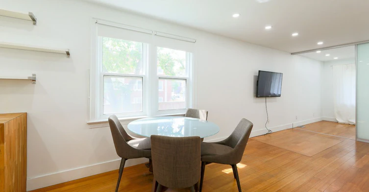 Main-2159 Gerrard Street E, Toronto, ON, M4E 2C4 - 5