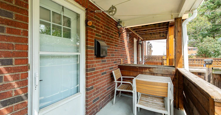 Main-2159 Gerrard Street E, Toronto, ON, M4E 2C4 - 12