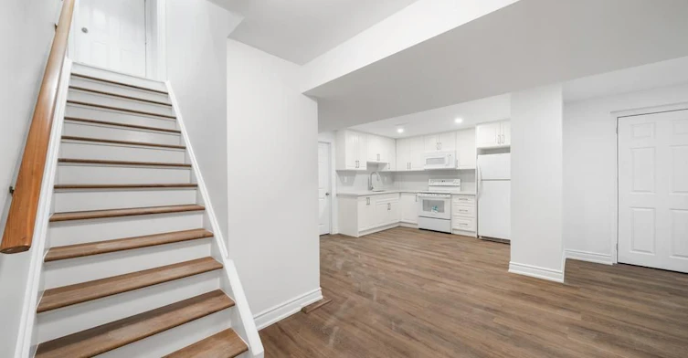 Lower-582 Carlyle Court, Oshawa, ON, L1H 6S2