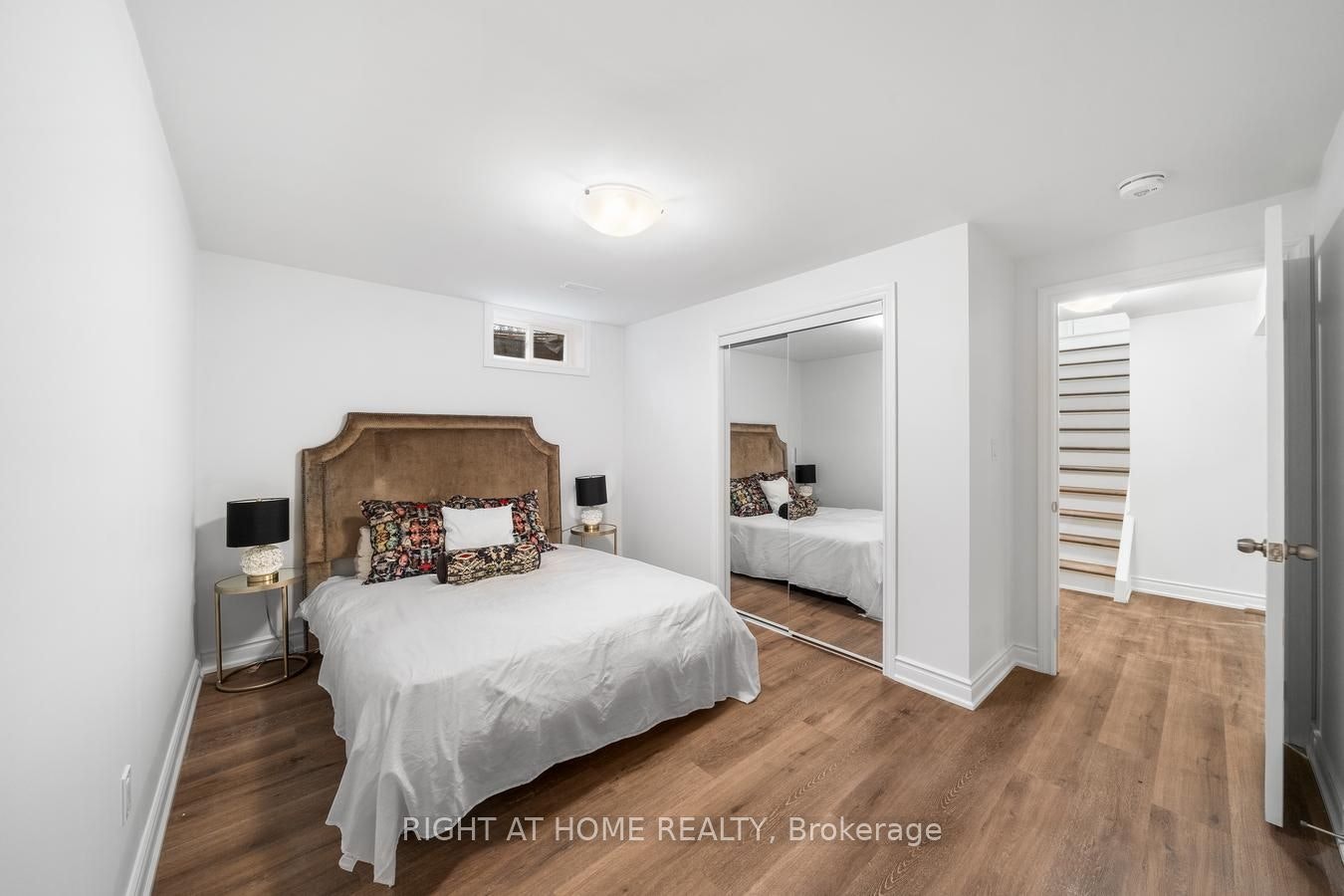 Lower-582 Carlyle Court, Oshawa, ON, L1H 6S2 - 8