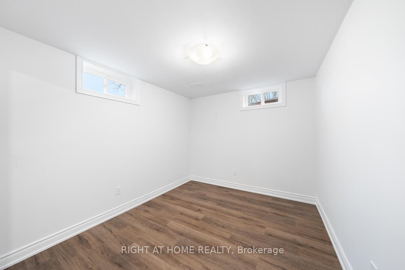 Lower-582 Carlyle Court, Oshawa, ON, L1H 6S2 - 9